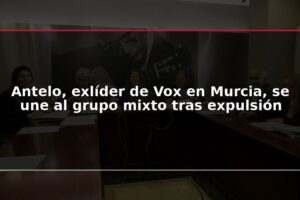 Antelo, exlíder de Vox en Murcia, se une al grupo mixto tras expulsión